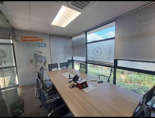 146M² OFFICE TO LET IN SANDHURST
